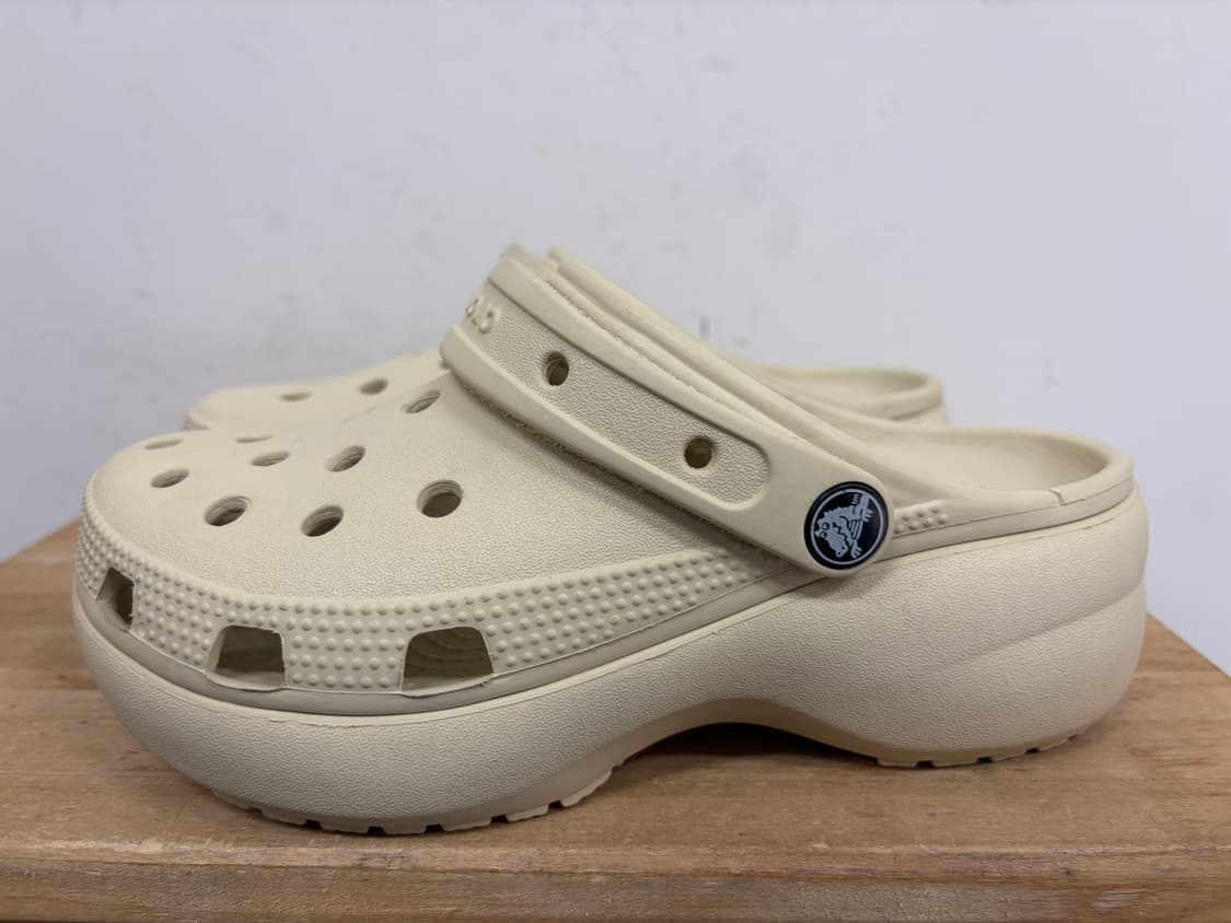 크록스 여성 샌들 220 상품이미지2