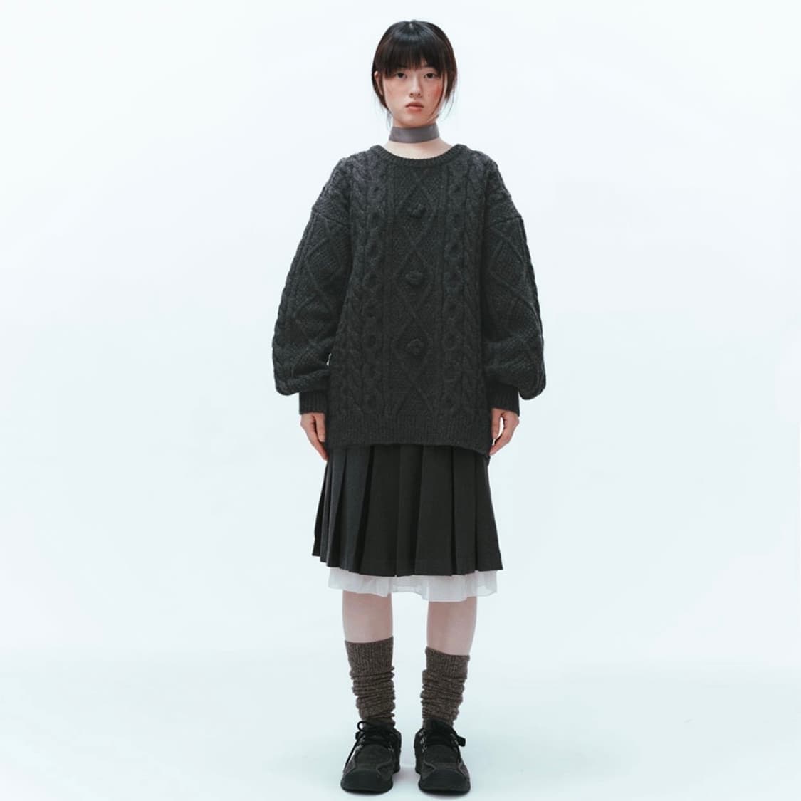 코이세이오 폼폼 케이블 니트 차콜 상품이미지2