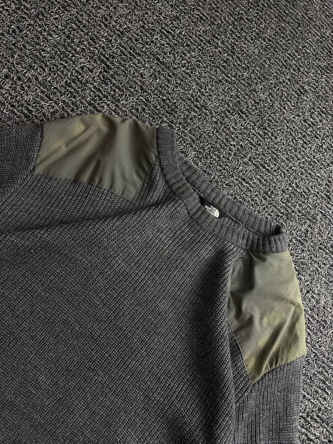 노스페이스 숄더 패치 코만도 울 니트 3834 상품이미지3