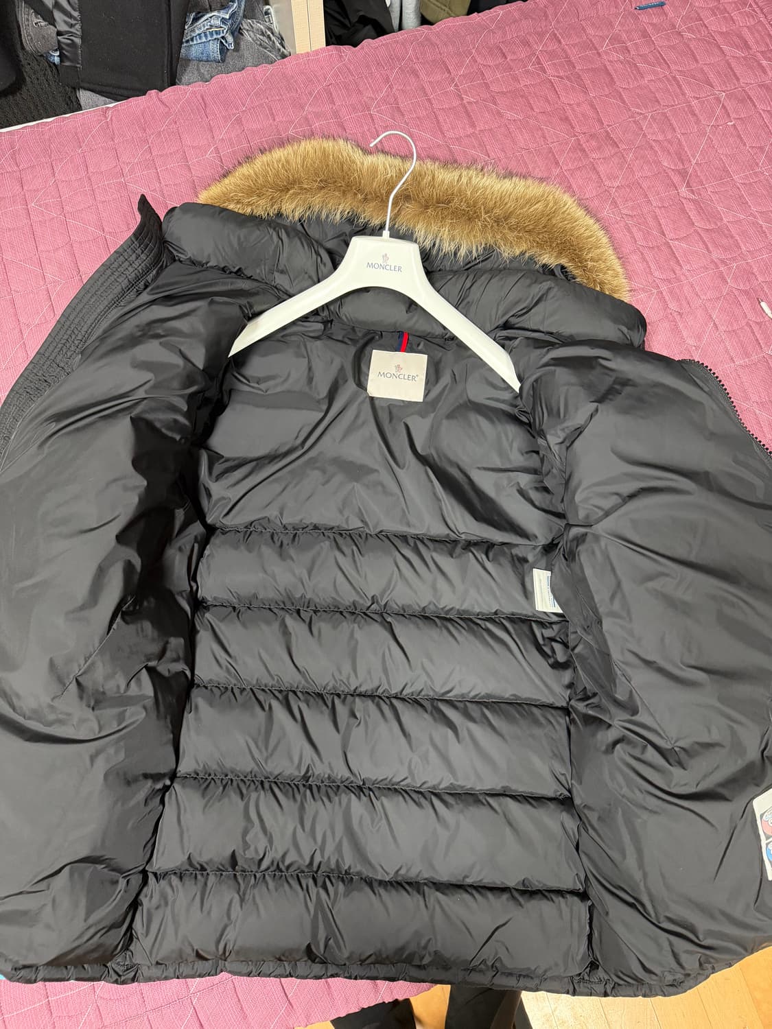 몽클레어 클루니 22fw 사이즈4 상태sss급 판매 상품이미지4