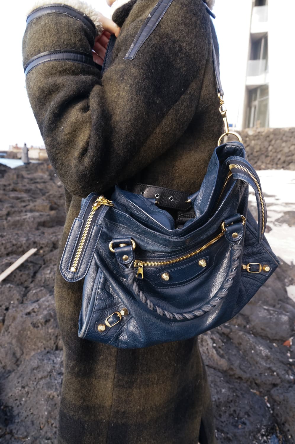 발렌시아가 모터 시티백 네이비 상품이미지1