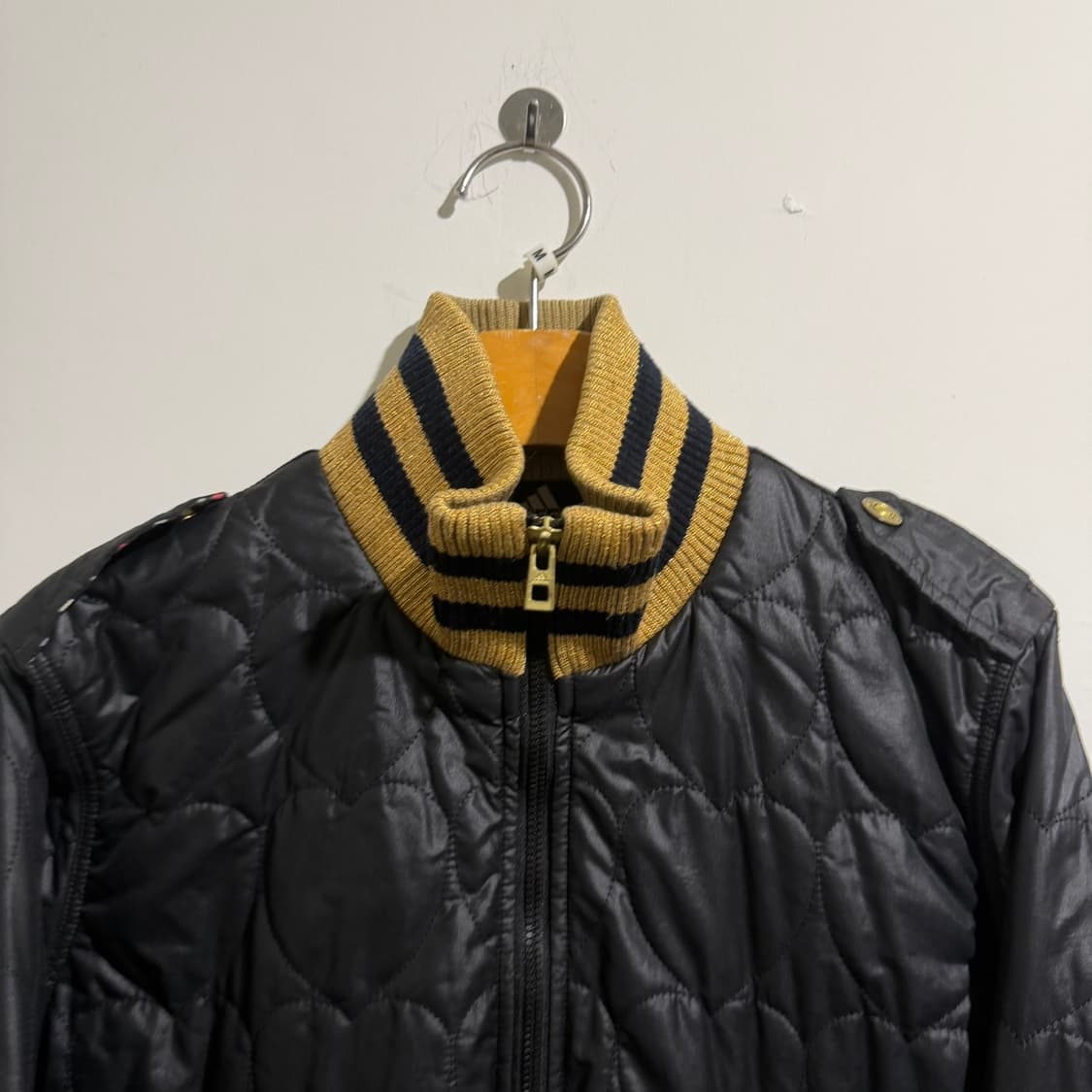 아디다스 블랙 퀄팅 자켓 상품이미지2