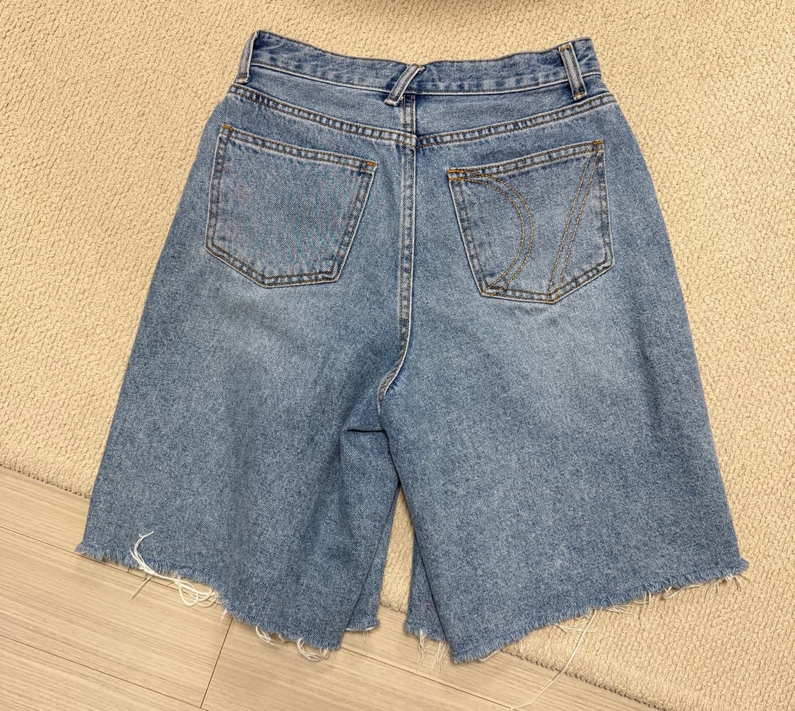 DIAGONAL Denim Bermuda Pants 상품이미지3