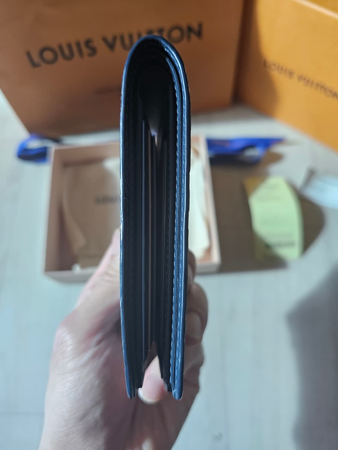 루이비통 멀티플 월렛 네이비 블루 판매합니다 (M83379) 상품이미지4