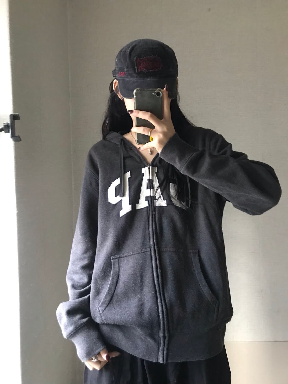 갭 차콜 후드집업 상품이미지3