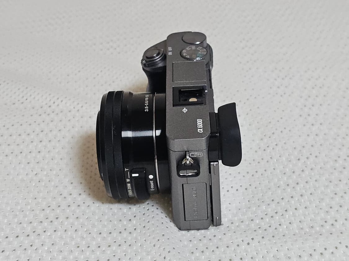 소니 a6000 미러리스 카메라 상품이미지5