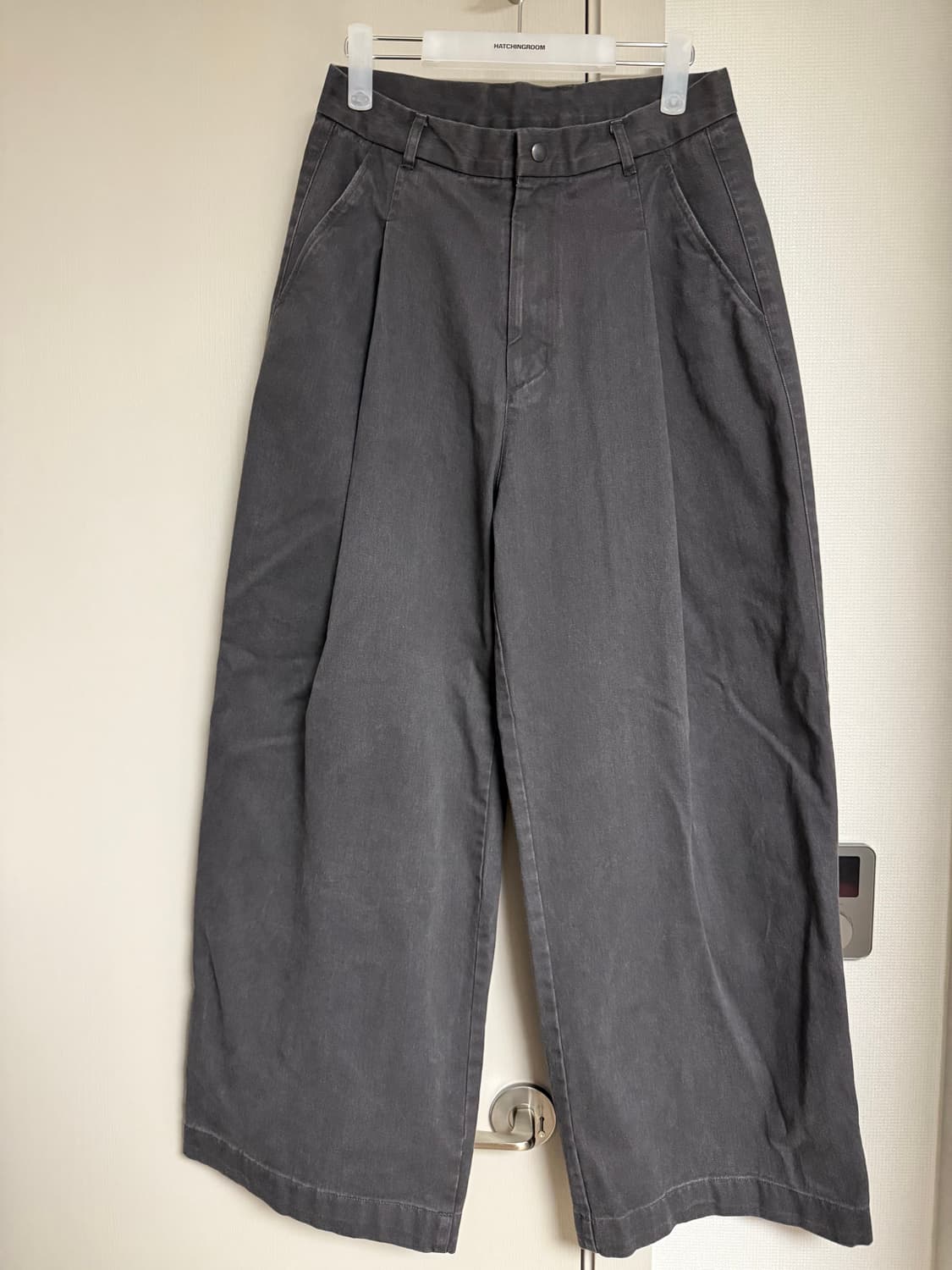해칭룸 deep pleats trousers pants 상품이미지1