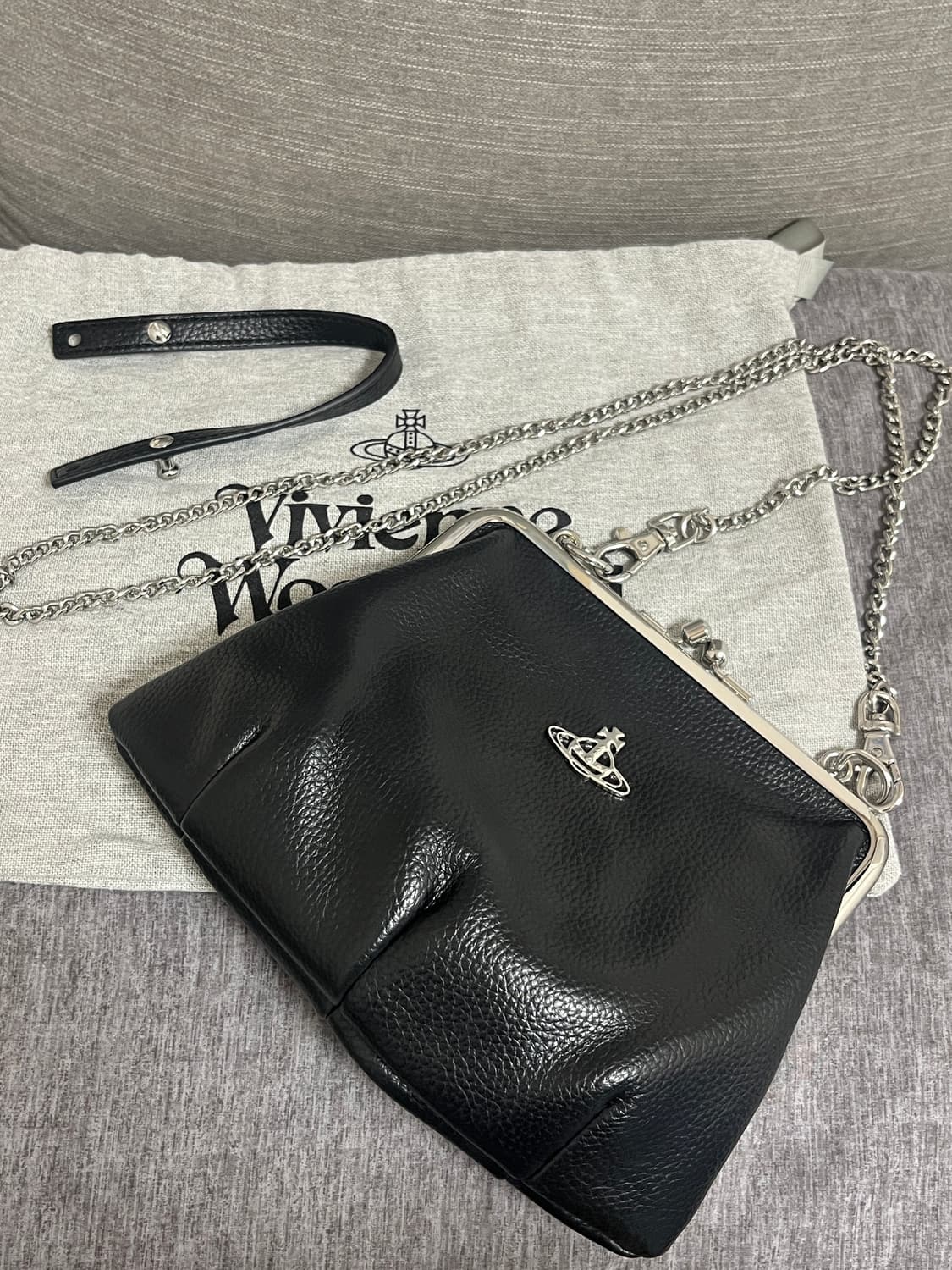 비비안웨스트우드 비건 레더 그레니 프레임 퍼스 블랙 상품이미지2