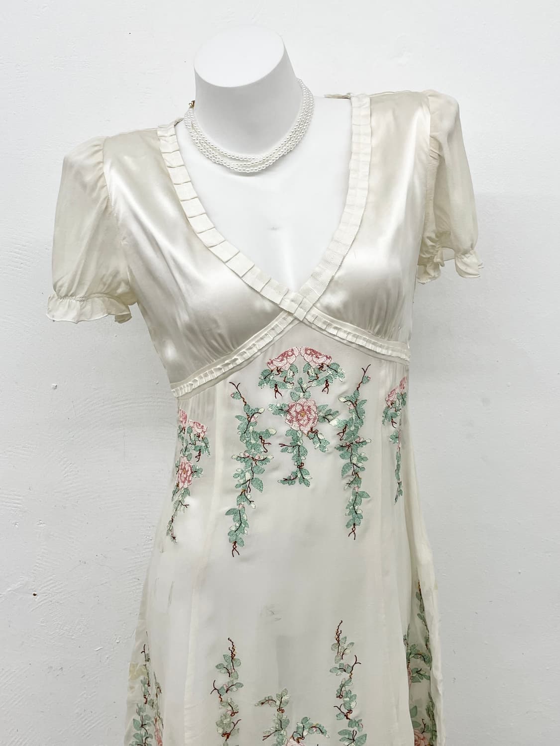 실크 자수 로즈 원피스 상품이미지2