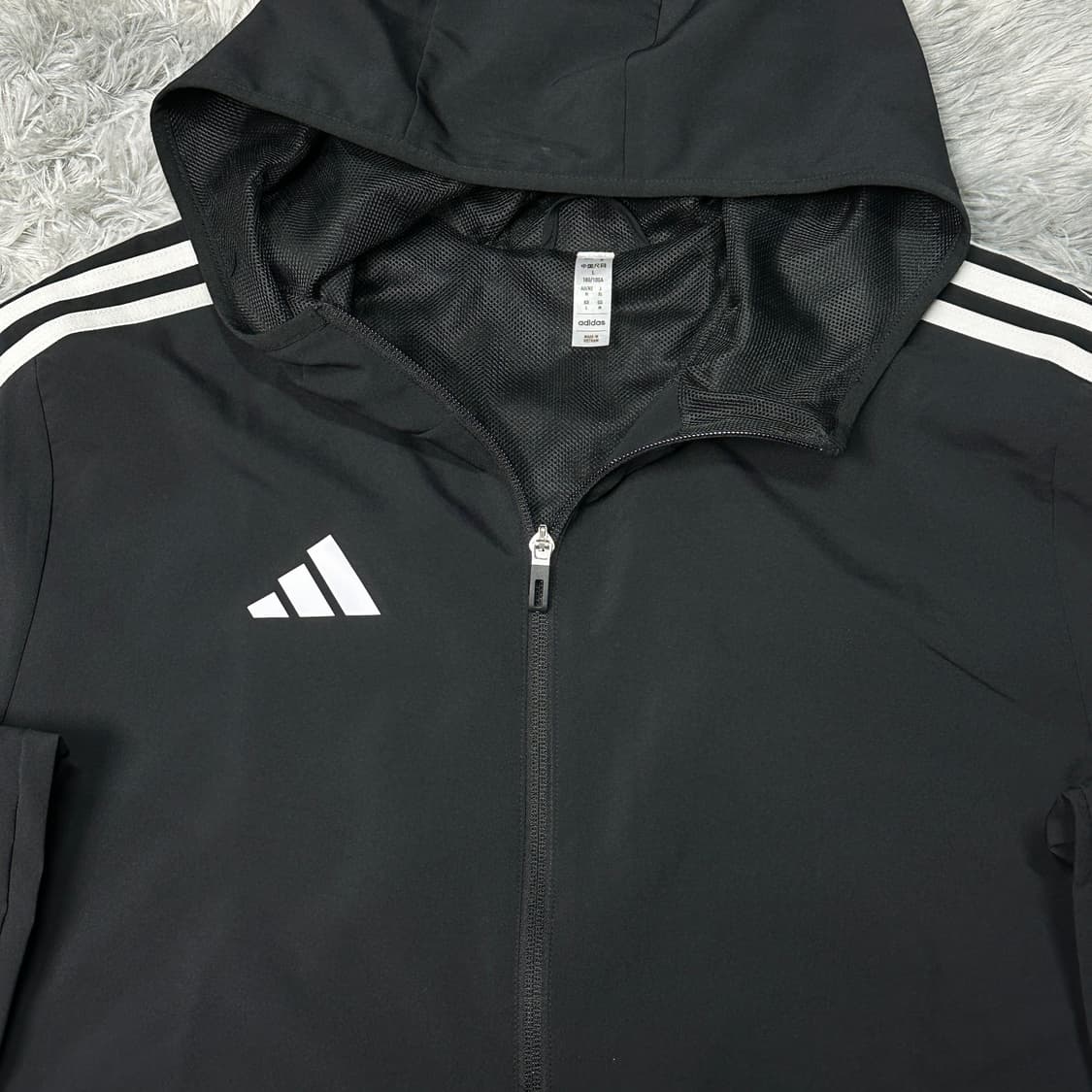 아디다스 신형 우븐 후드 바람막이 L 상품이미지2