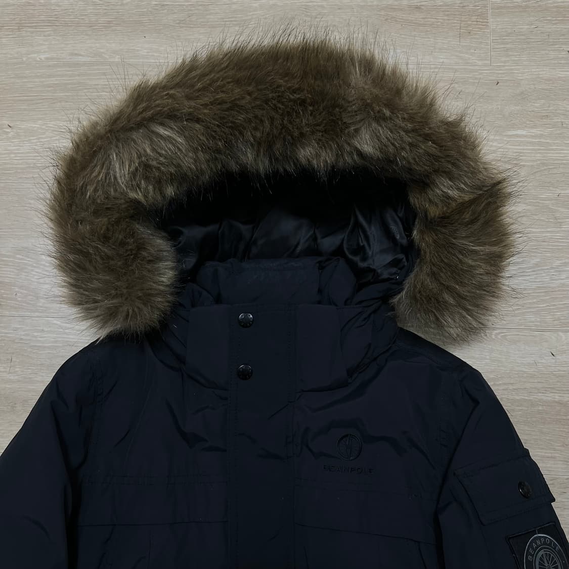 빈폴 아웃도어 덕다운 와펜 퍼후드 롱패딩 점퍼 [블랙] S/90 상품이미지2