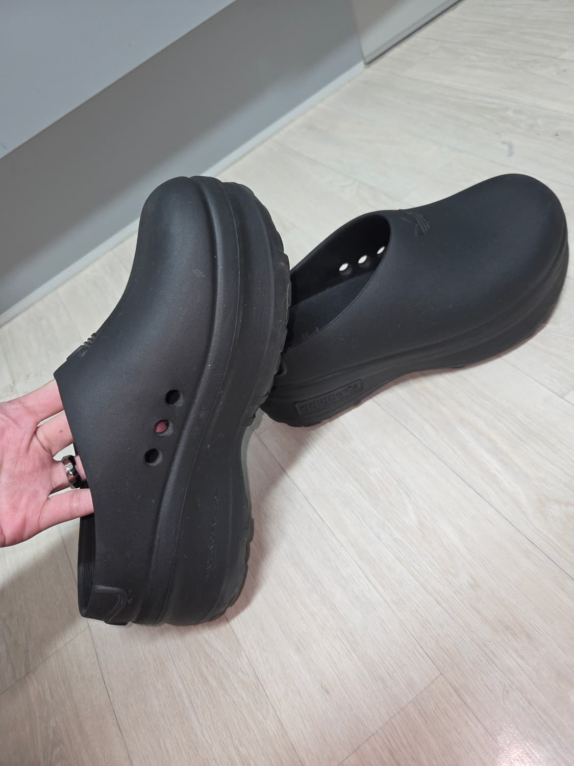 아디다스 뮬 상품이미지2