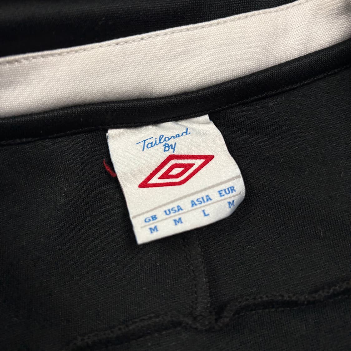 엄브로 블랙 져지 상품이미지3
