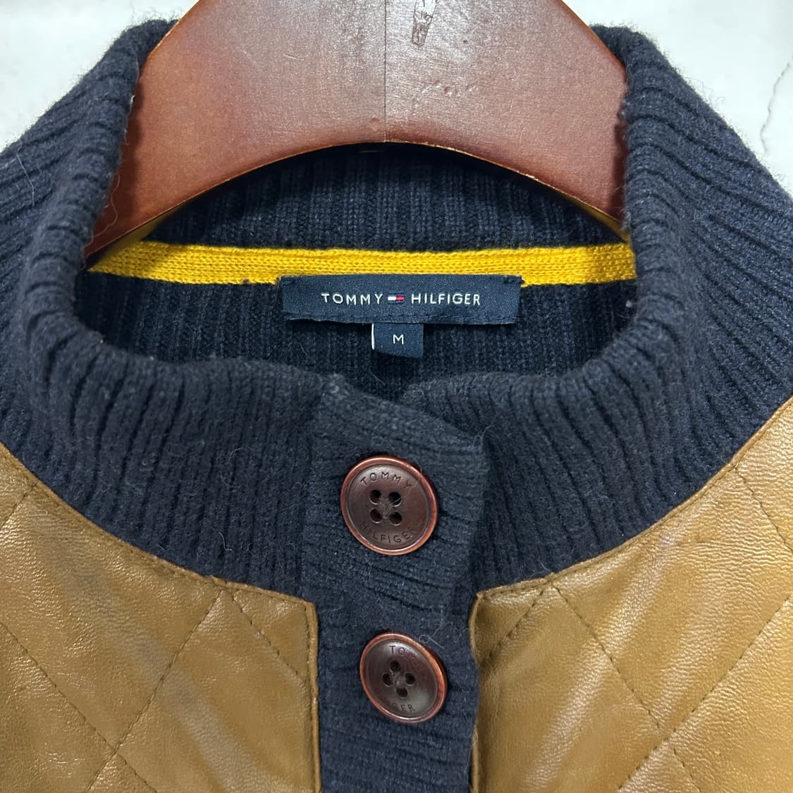 타미힐피거 가죽퀼팅 배색 네이비 가디건 상품이미지3