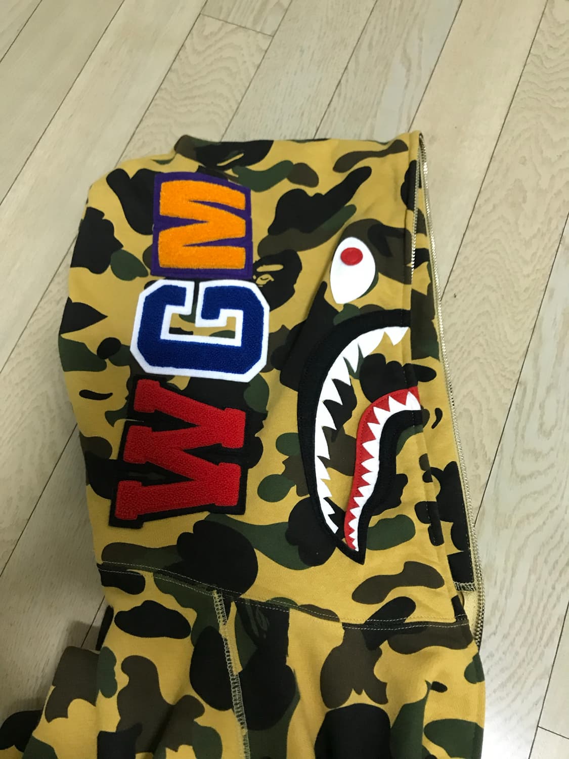 베이프 퍼스트 카모 샤크 후드집업 M 판매 상품이미지2