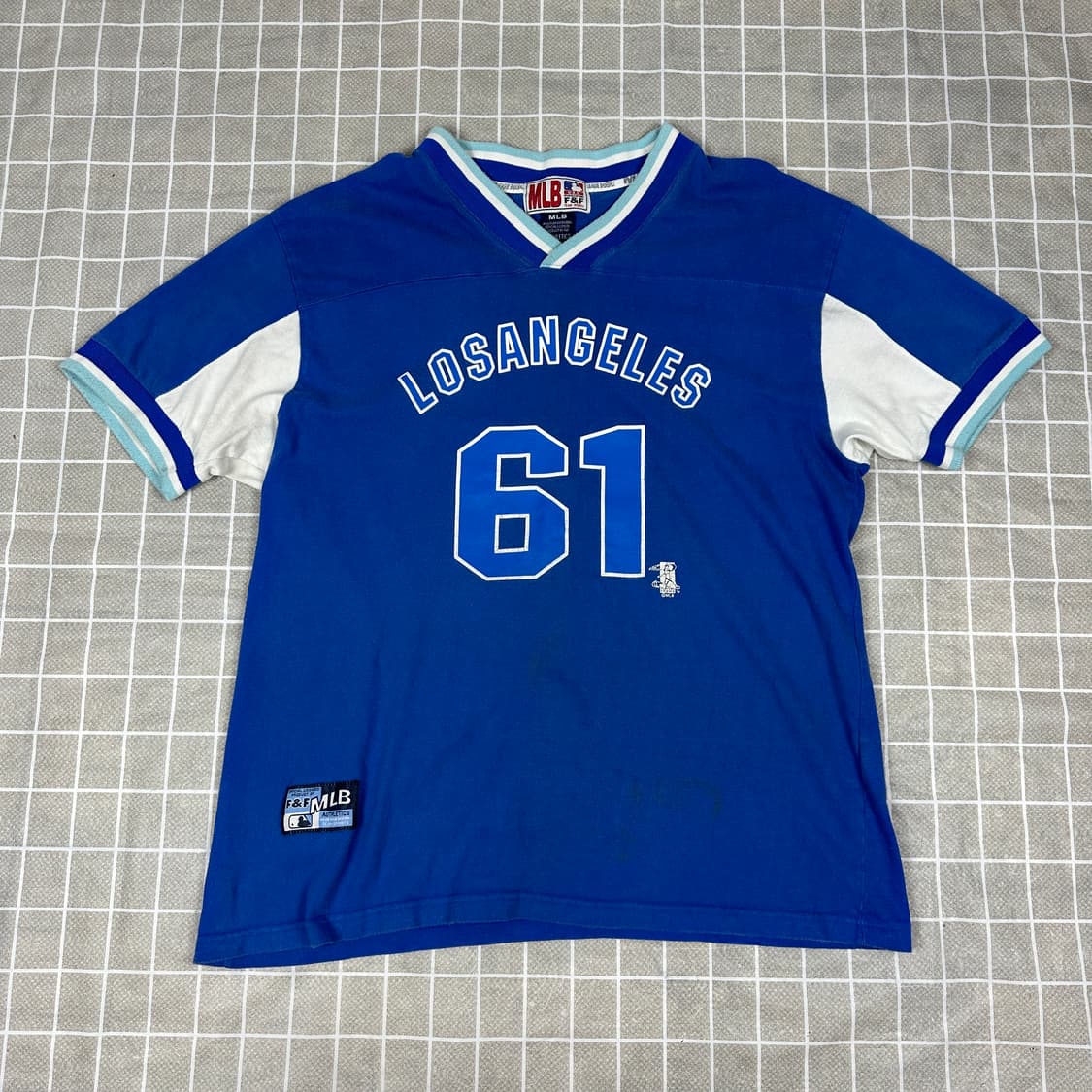 MLB 빈티지 브이넥 반팔티 상품이미지2