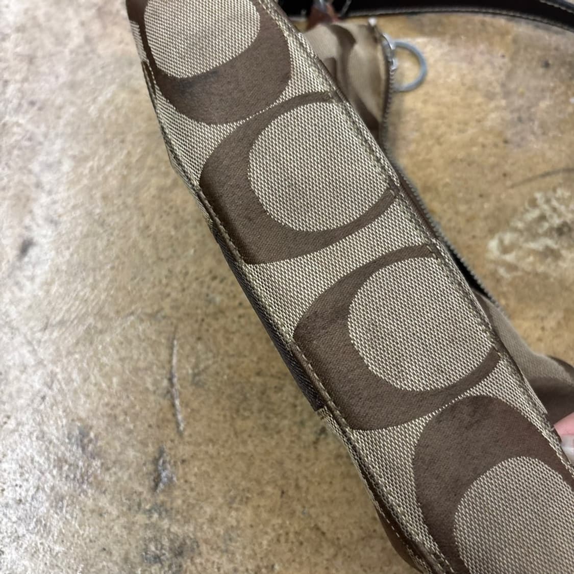 코치 브라운 시그니처 숄더백 가방  상품이미지6