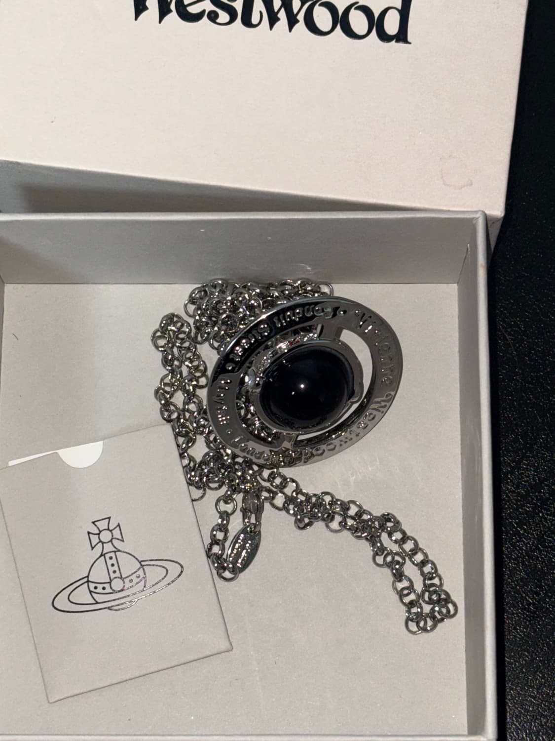 비비안웨스트우드 빅orb 팬던트 목걸이 블랙색상 풀박 상품이미지3