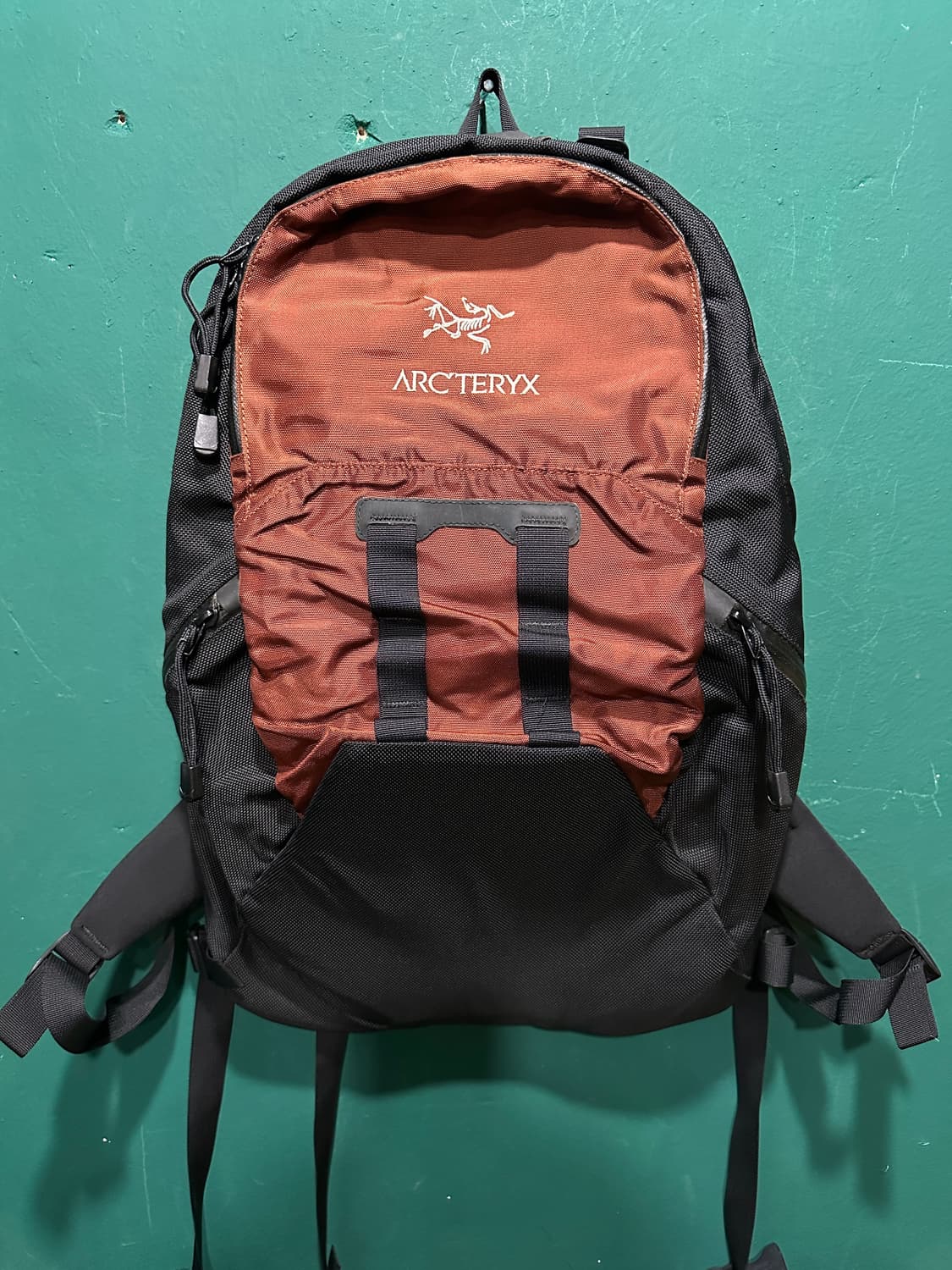 아크테릭스 브라운 백팩 상품이미지1