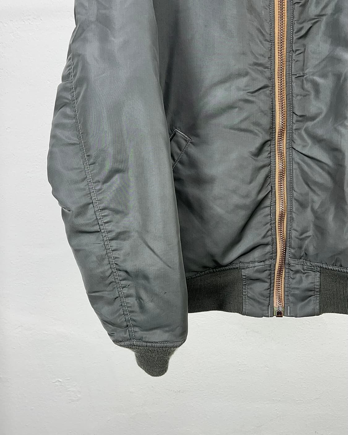 아비렉스 MIL-J-8279A 미공군 MA-1 플라이트 자켓 상품이미지4