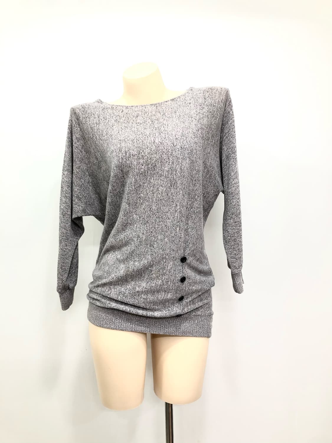 soft gray batwing button top 상품이미지2