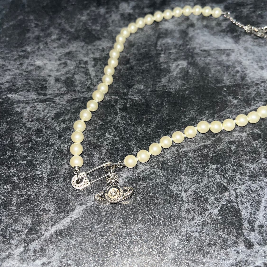 [Vivienne Westwood]비비안웨스트우드 루크리르펄목걸이 상품이미지5