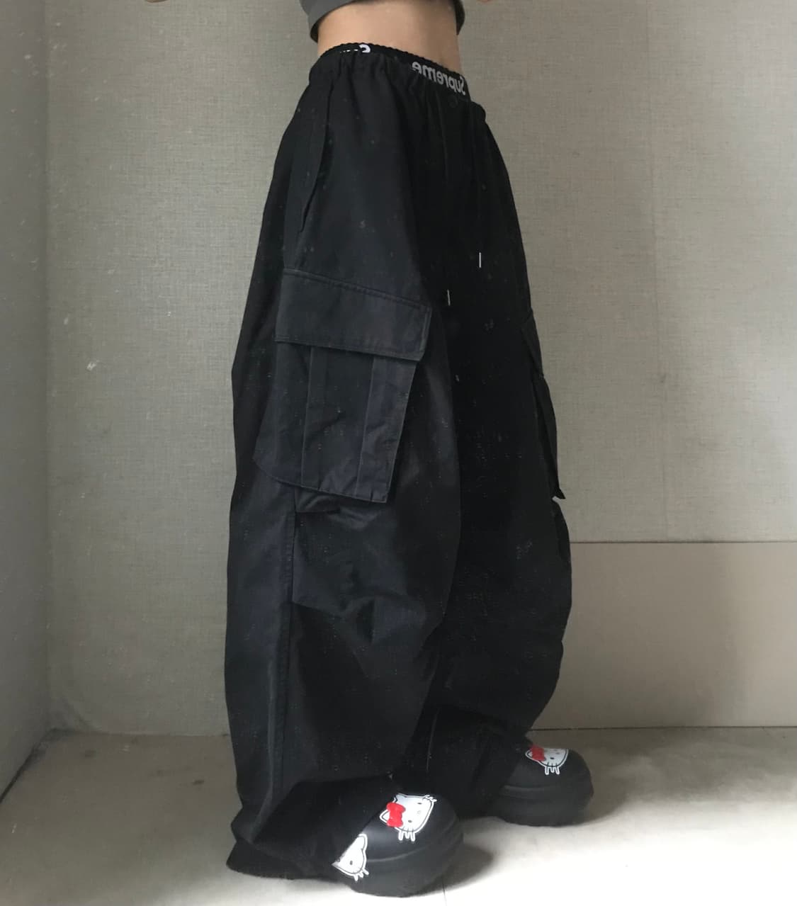 블랙 와이드핏 카고팬츠 상품이미지3