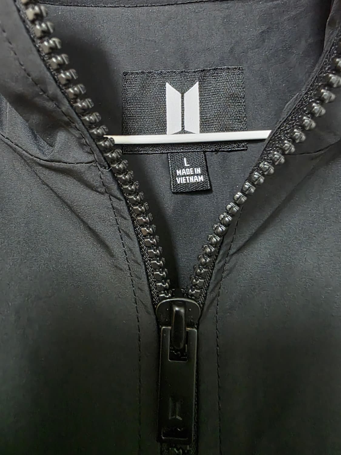 [미사용] BTS 공식 굿즈 바람막이 자켓 L 상품이미지4