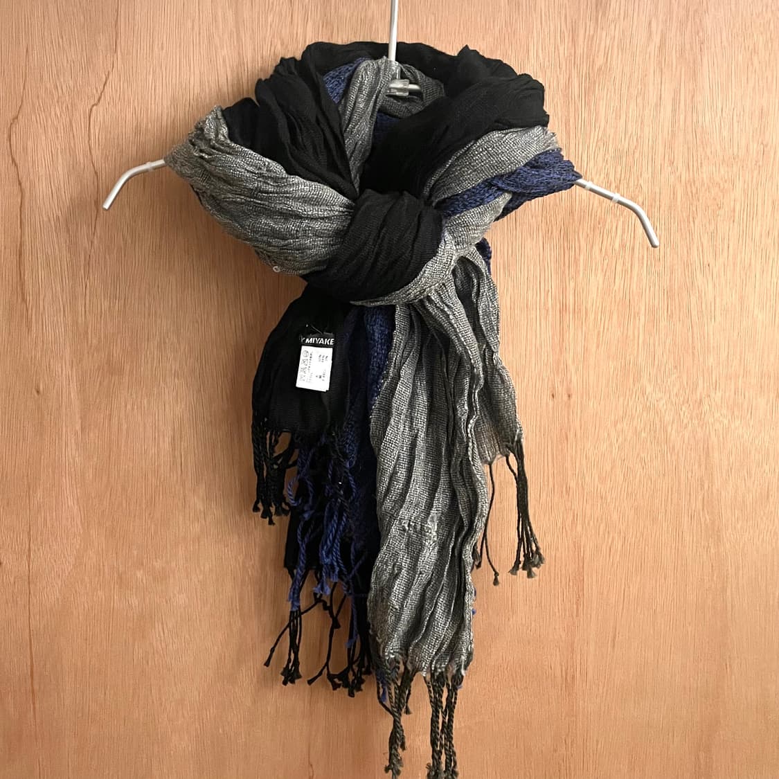 이세이미야케 멀티컬러 플리츠 머플러 상품이미지1