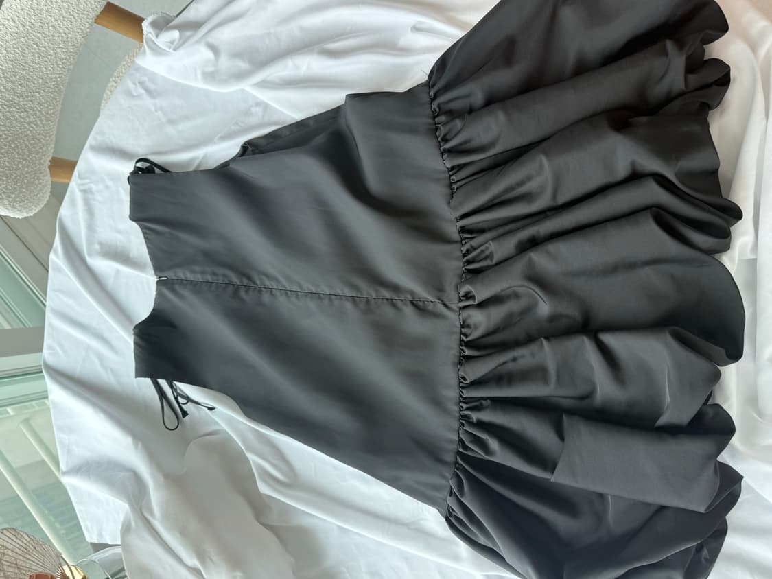블랙 벌룬 나일론 미니 원피스 상품이미지4