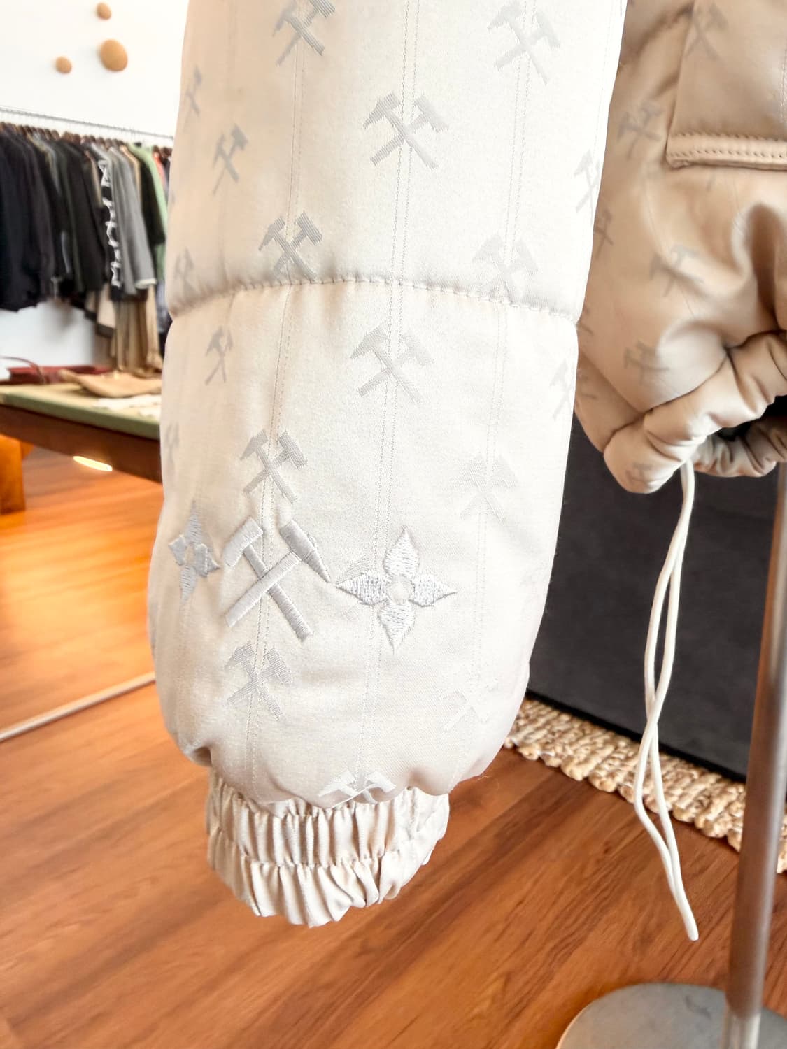 게엠베하 19FW 패딩  GmbH 상품이미지5