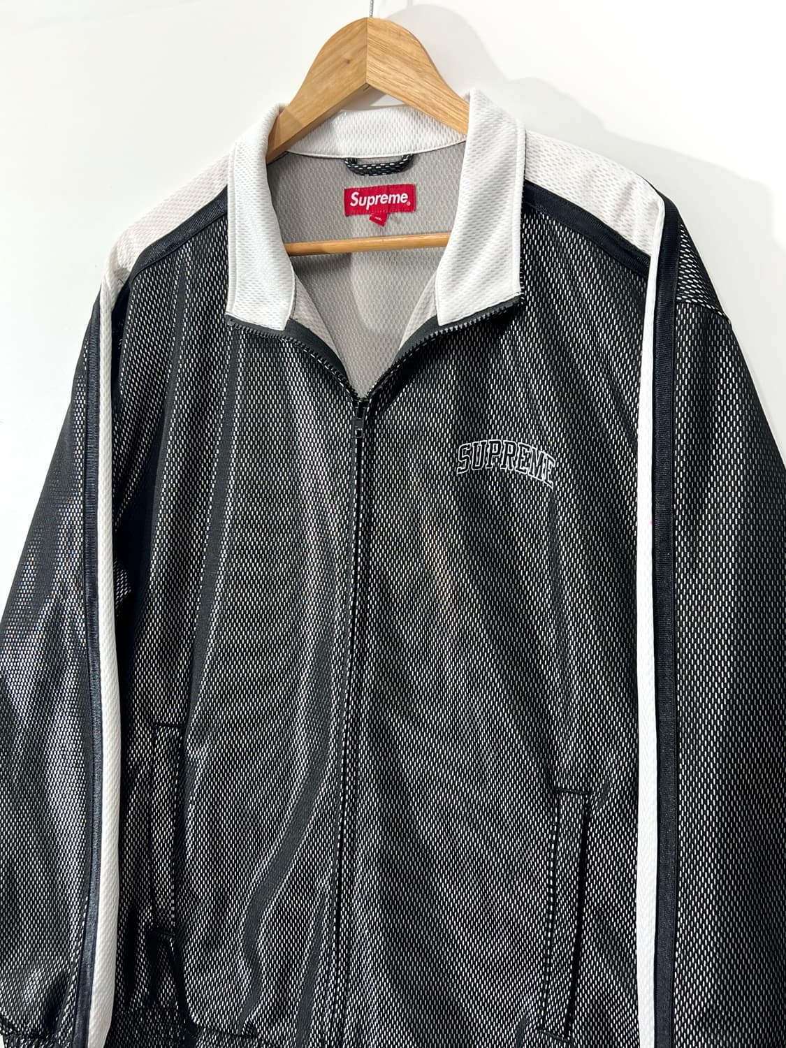 Supreme 18ss Bonded Mesh Track Jacket 상품이미지1