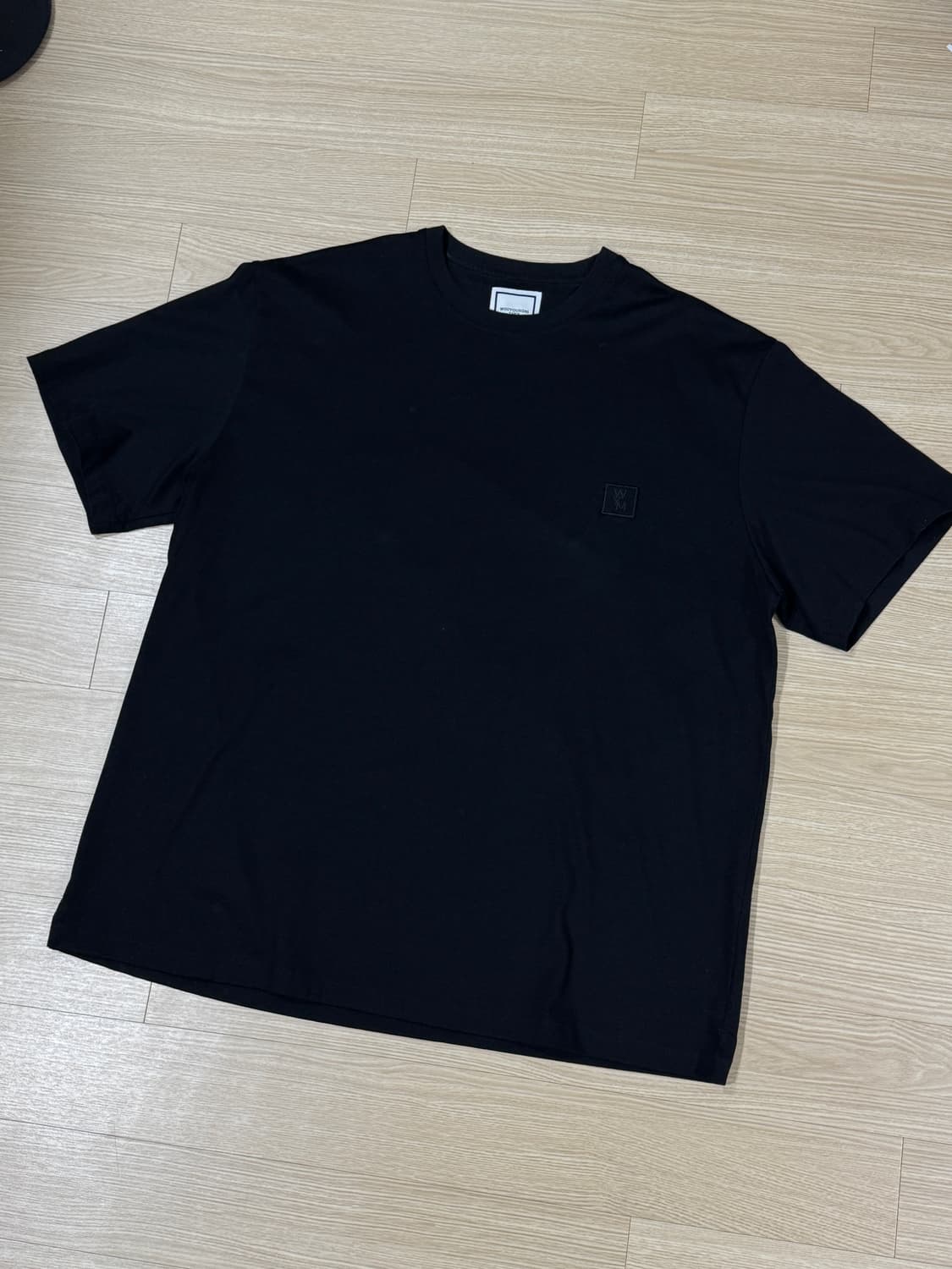 [52] 우영미 25SS 자개 백로고 반팔 티셔츠 블랙 상품이미지3