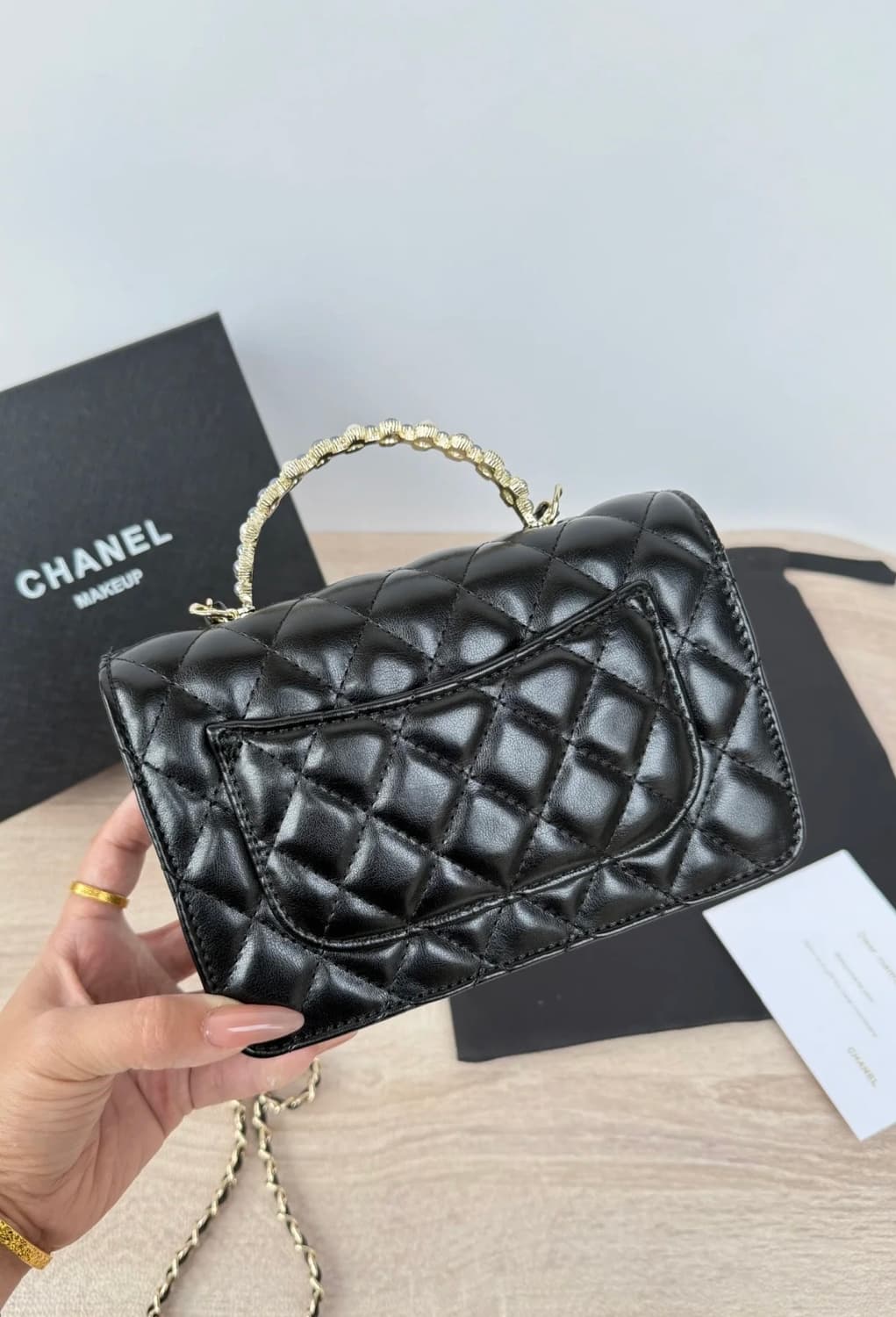 샤넬 뷰티 펄 진주 탑핸들 체인 크로스백 상품이미지3