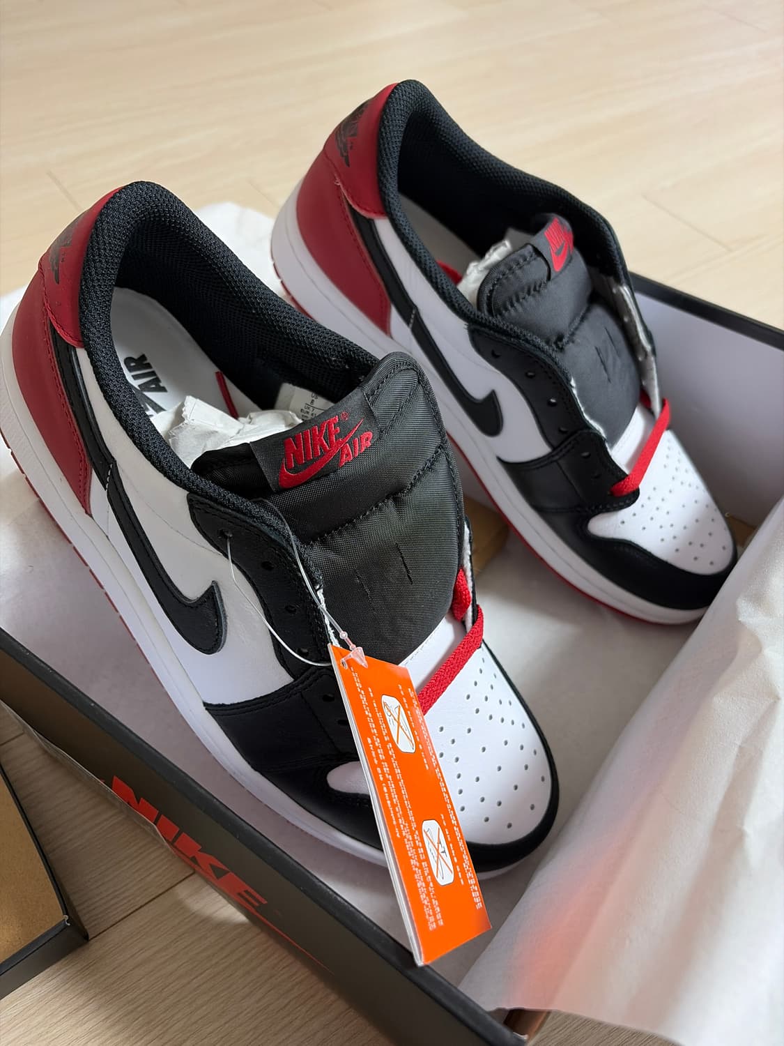 새상품. 조던1 레트로 로우 og 상품이미지1