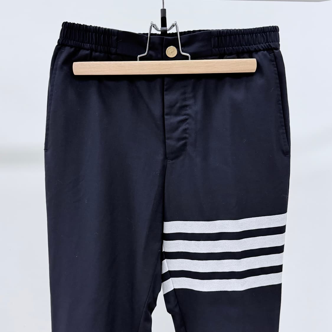 [S+급/00] 톰브라운 사선완장 앵클 스트링 트랙 팬츠 상품이미지2