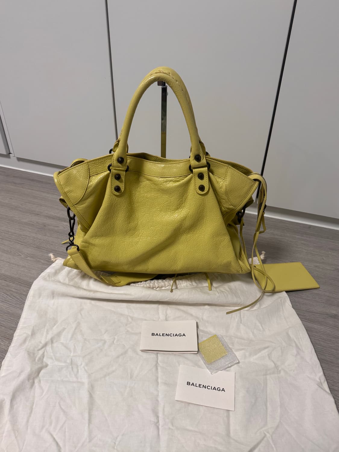 Balenciaga 발렌시아가 시티백 레몬 라임 미디움 상태 A 상품이미지9