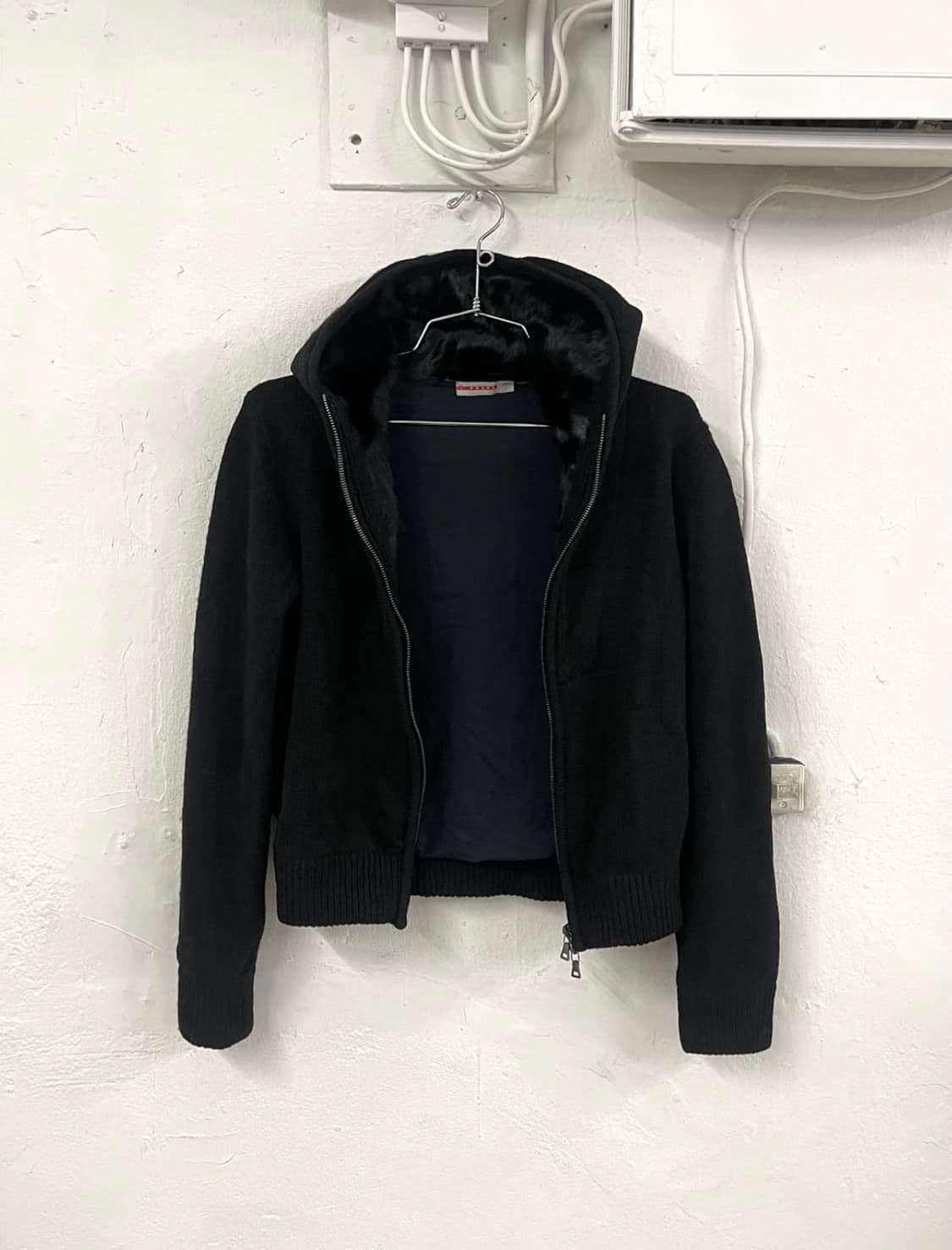 프라다 집업 상품이미지4