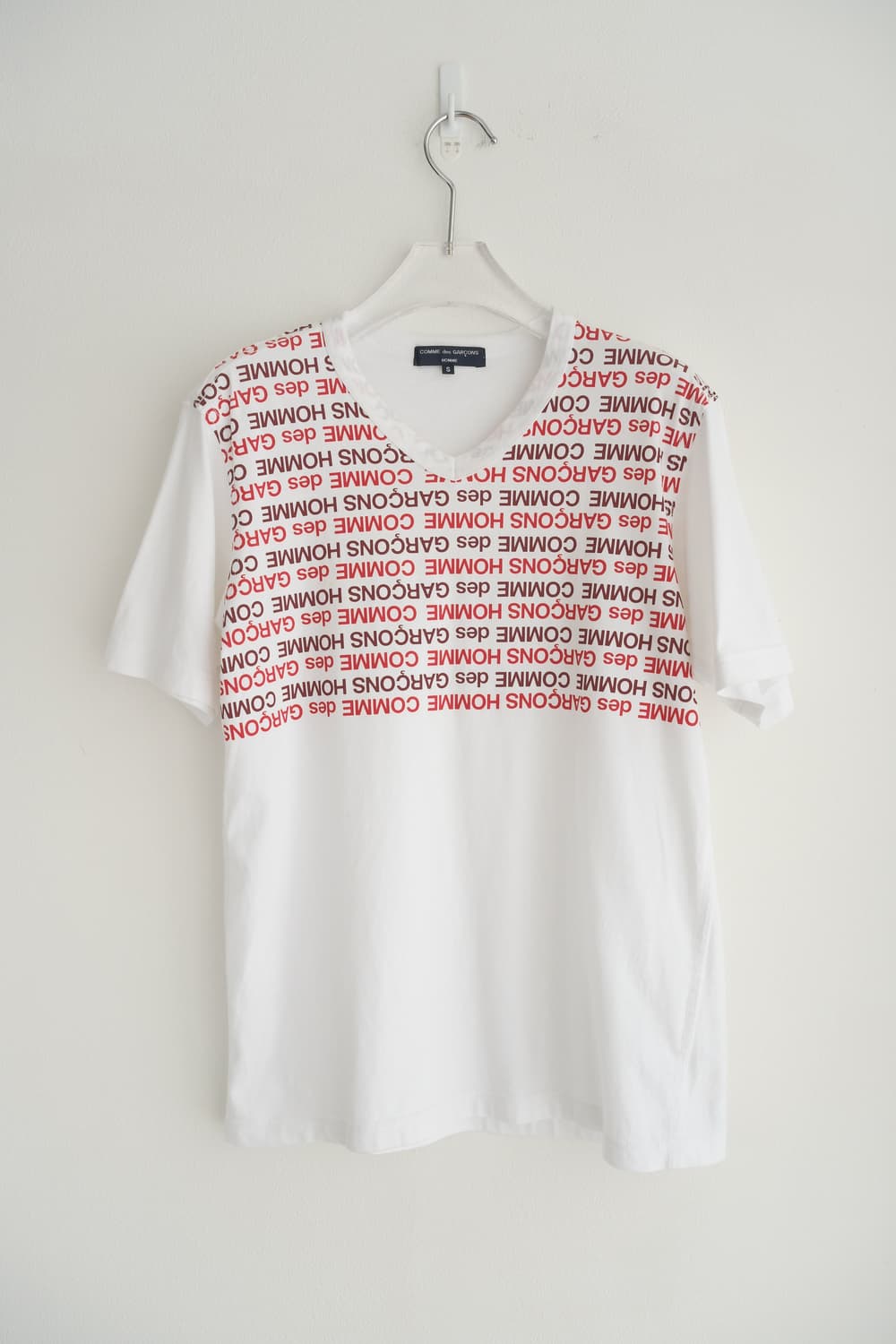 Lettering V-neck t-shirt   상품이미지2
