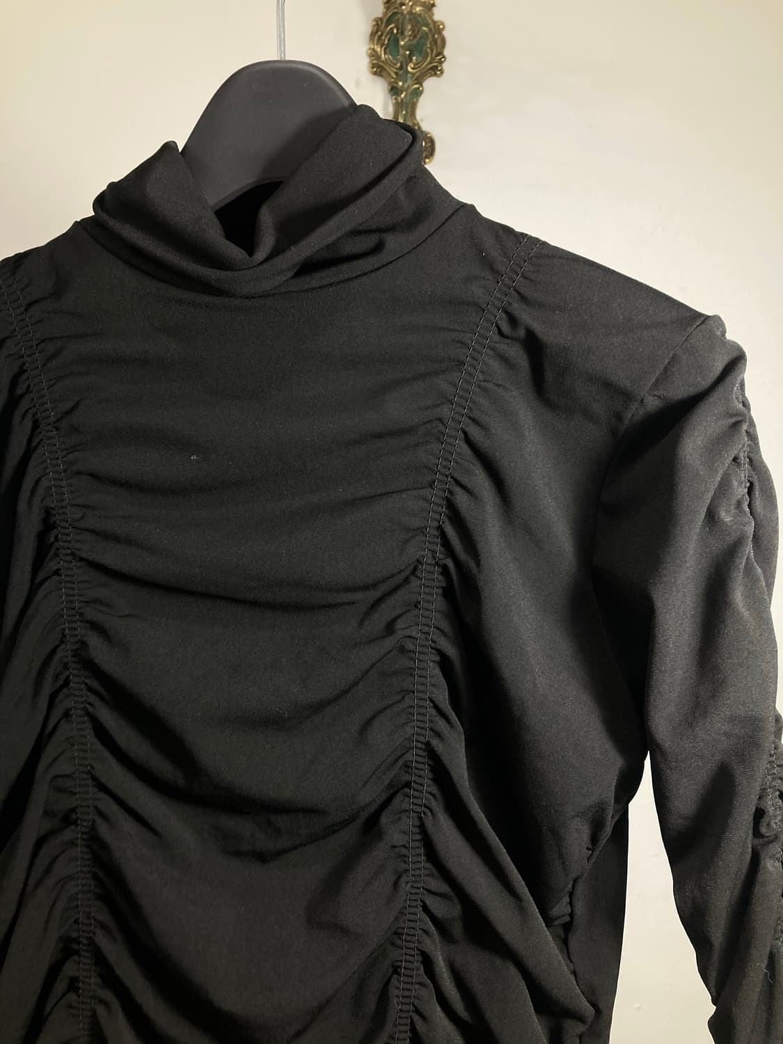 Black Ruched High Neck Top 상품이미지3