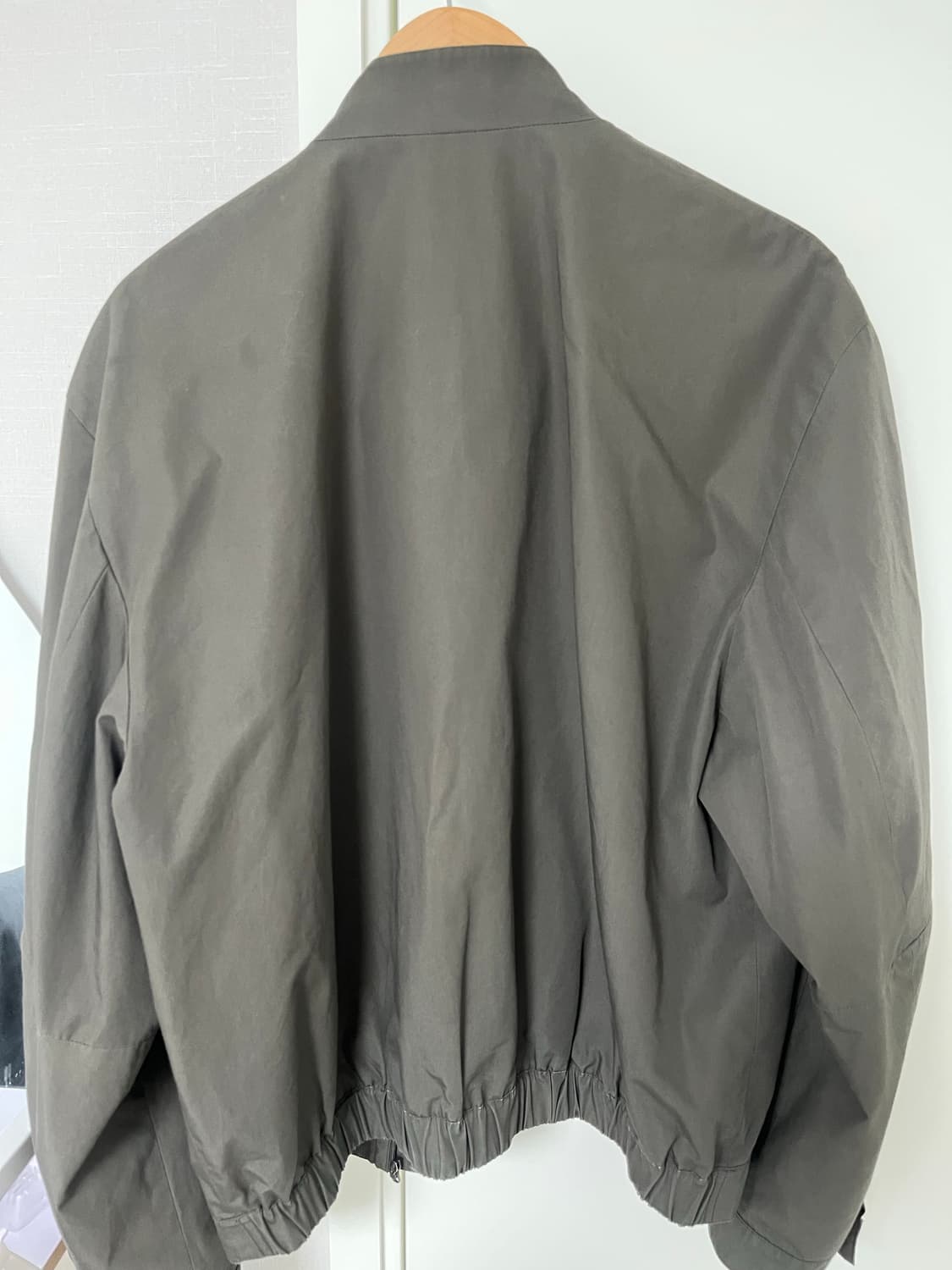 아모멘토 레글런 집 점퍼 브라운 L 상품이미지4