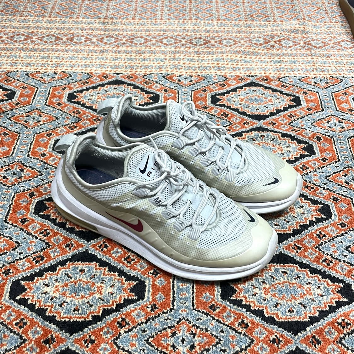 나이키 에어 화이트 러닝화 US 8 상품이미지1