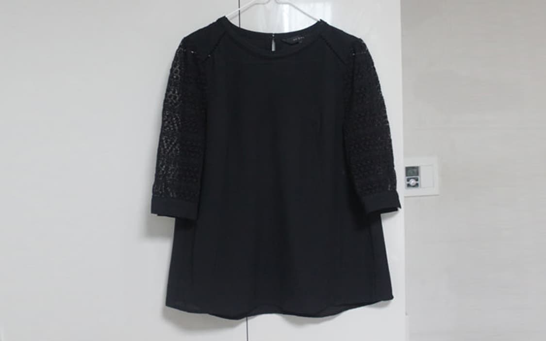 온앤온 블라우스 55사이즈 블라우스55 레이스블라우스 검정블라우스 상품이미지1