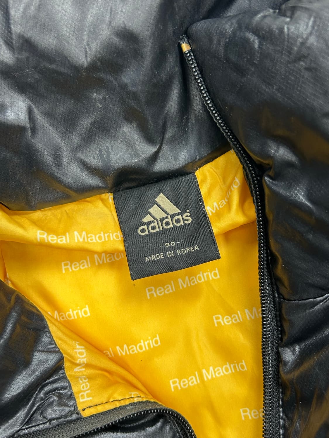 아디다스 레알 마드리드 유광 덕다운 패딩 S 상품이미지6