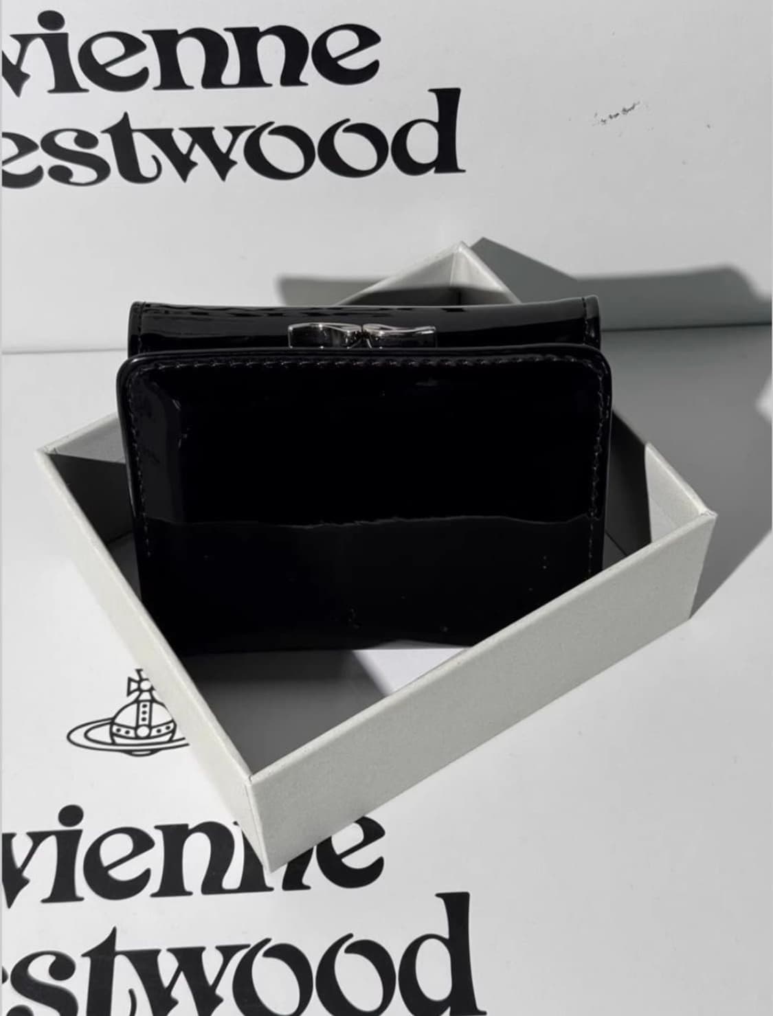 비비안웨스트우드 아카이브 은장 orb 애나멜 블랙 레더 하프월렛 반지갑 상품이미지2