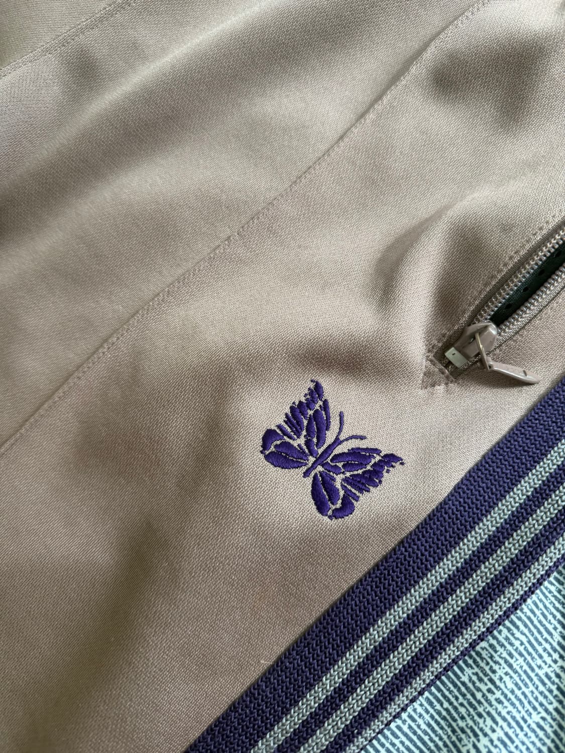 니들스 트랙 팬츠 판매합니다. (L) 상품이미지3