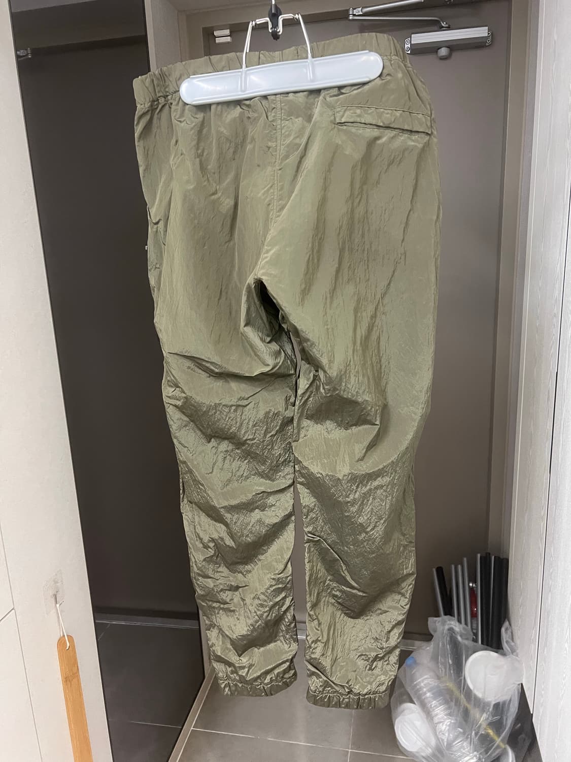 스톤아일랜드 나일론메탈 조거 팬츠 올리브 카키 L사이즈 상품이미지3