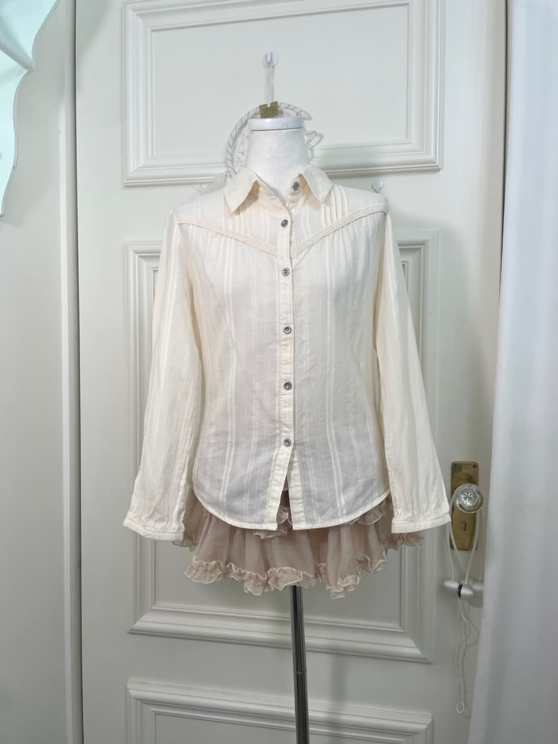 coral ivory cotton lace trim shirt 상품이미지1