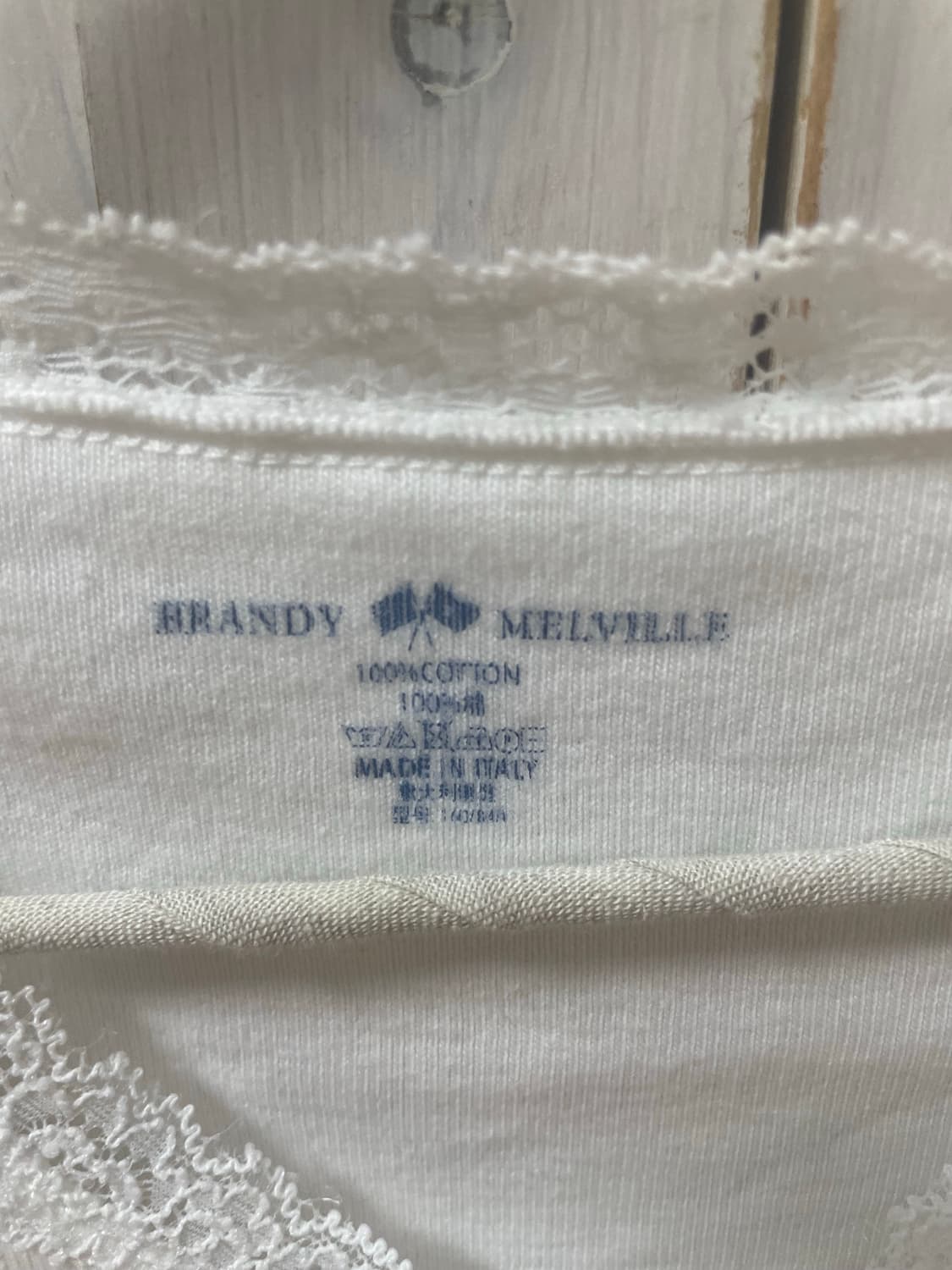 브랜디멜빌 브이넥 레이스 화이트 긴팔 티셔츠 상품이미지2