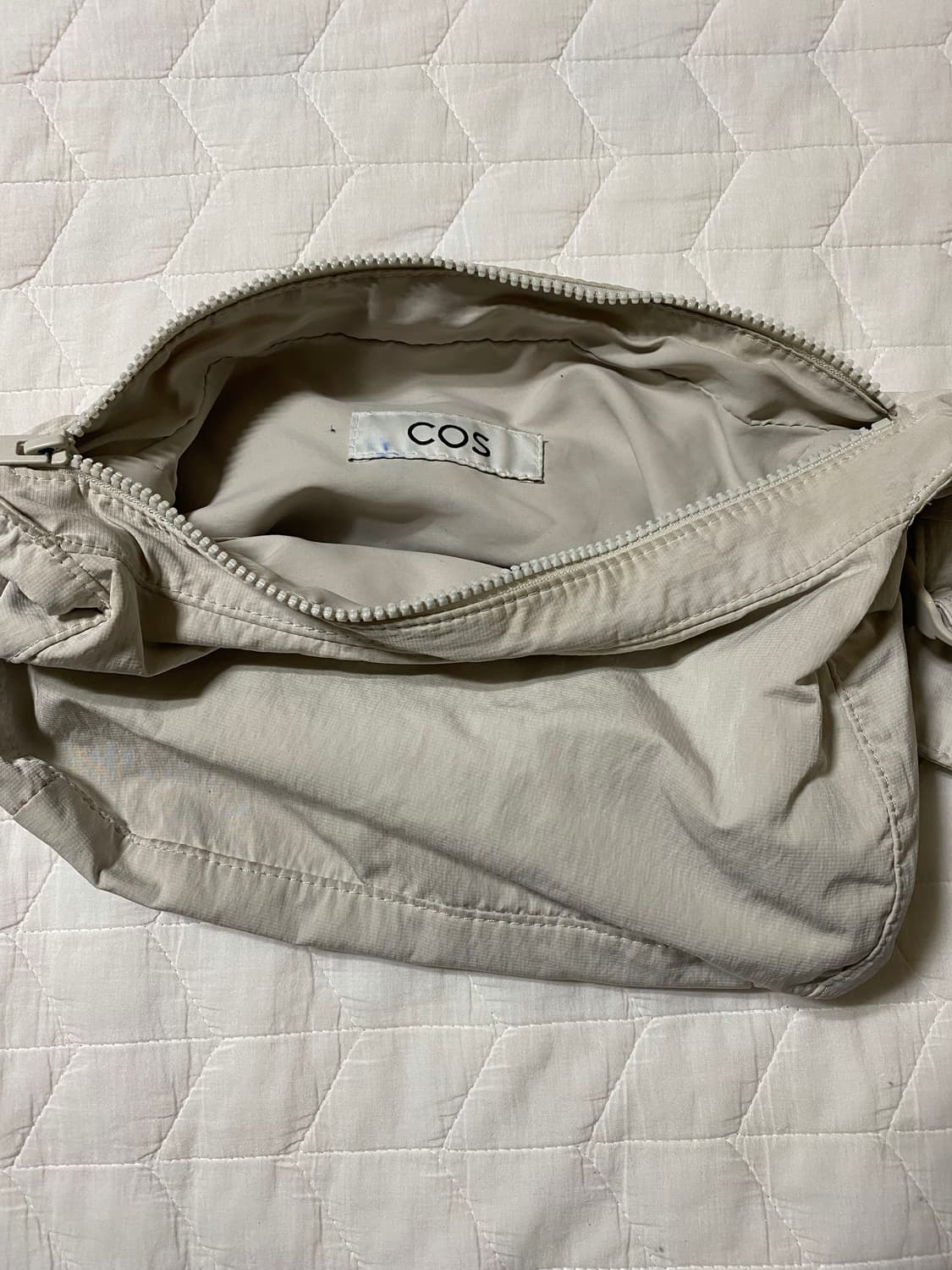 코스 새들백 숄더백 상품이미지2